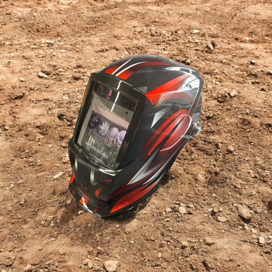 WELDING HELMET WITH AUTOMATIC LENS